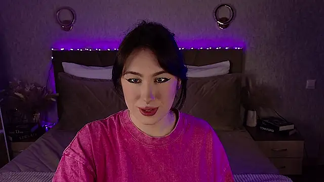 Busty Lina online show from October 18, 2025, 5:10 am