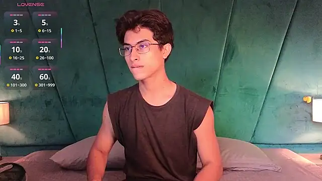 Aaron Eze online show from February 6, 2026, 8:34 pm