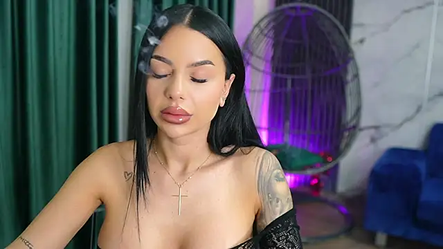 Snapshot of SpicyMaple_ chatting on October 28, 2025, 8:00 pm SpicyMaple online show from October 28, 2025, 8:00 pm