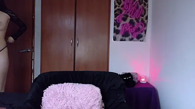 Snapshot of KittyJane chatting on July 22, 2026, 4:43 pm KittyJane online show from July 22, 2026, 4:43 pm