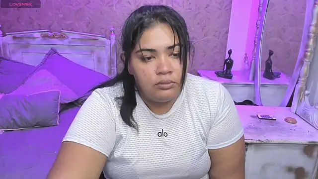 Sara clk online show from April 20, 2026, 6:20 pm