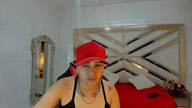 Snapshot of AbiAndThiagoRs chatting on October 28, 2025, 3:54 am AbiAndThiagoRs online show from October 28, 2025, 3:54 am