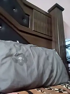 Bigtitsass81 online show from November 17, 2025, 8:47 pm