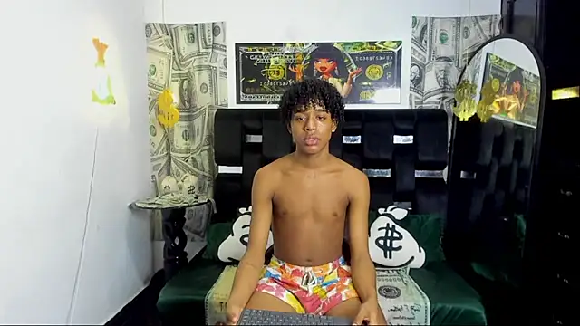 Latin Femboy13 online show from October 21, 2025, 7:36 pm