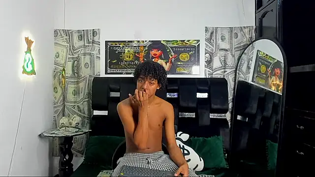 Latin Femboy13 online show from October 22, 2025, 7:46 pm