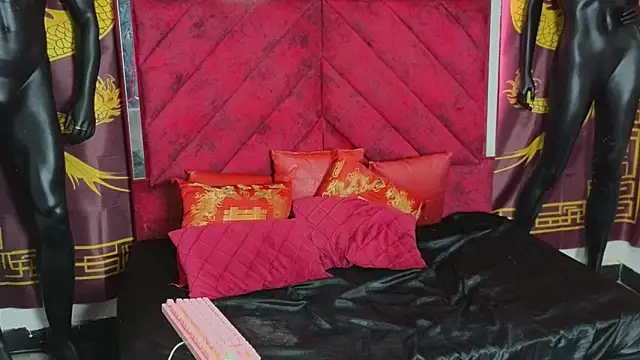 Latin Femboy13 online show from October 28, 2025, 7:49 pm