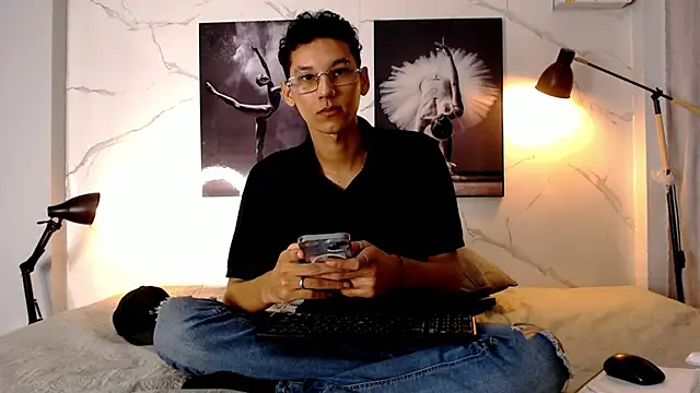 AQUARIUS x online show from October 16, 2025, 11:55 am