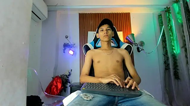 AQUARIUS x online show from October 24, 2025, 11:39 am