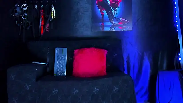 SharonnStones online show from January 14, 2026, 9:52 pm