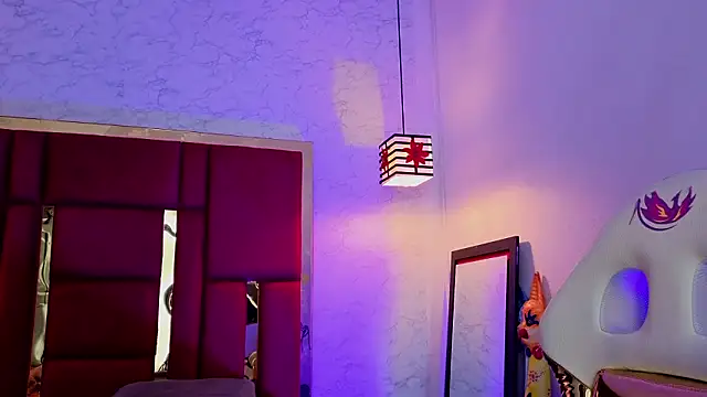 moon winy online show from March 12, 2026, 11:38 am