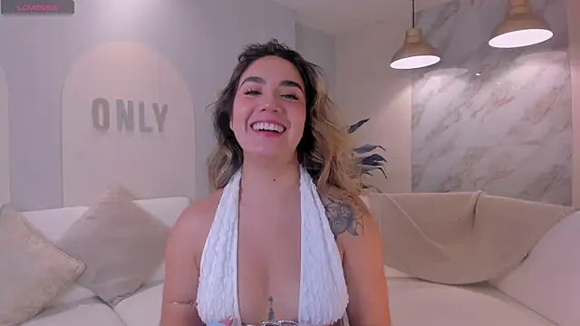 Snapshot of AnnieMonroe1 chatting on November 19, 2025, 11:54 am AnnieMonroe1 online show from November 19, 2025, 11:54 am