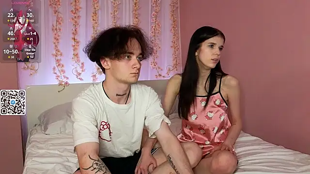 catchthiscouplle online show from October 19, 2025, 10:32 pm