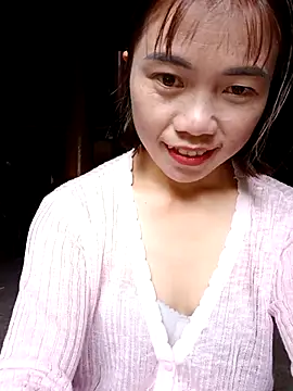 Snapshot of omai-ngot chatting on October 21, 2025, 1:50 am omai-ngot online show from October 21, 2025, 1:50 am