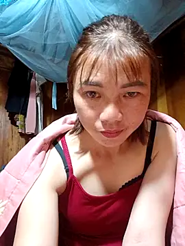 Snapshot of omai-ngot chatting on October 31, 2025, 4:52 pm omai-ngot online show from October 31, 2025, 4:52 pm