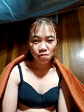 Snapshot of omai-ngot chatting on November 1, 2025, 8:16 am omai-ngot online show from November 1, 2025, 8:16 am