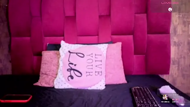 Snapshot of camila__bouzas chatting on February 20, 2026, 12:05 pm camila bouzas online show from February 20, 2026, 12:05 pm