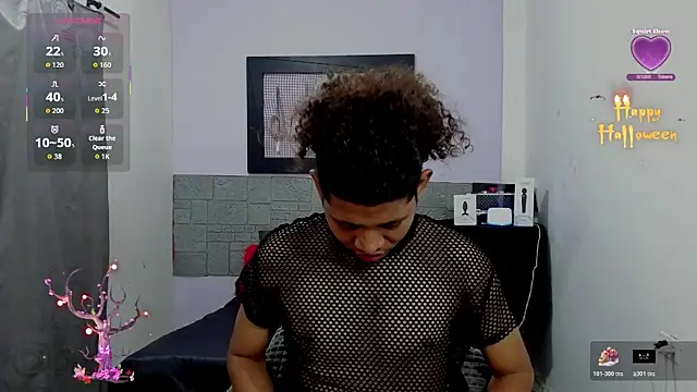 GabbyMendez21 online show from November 4, 2025, 11:48 pm