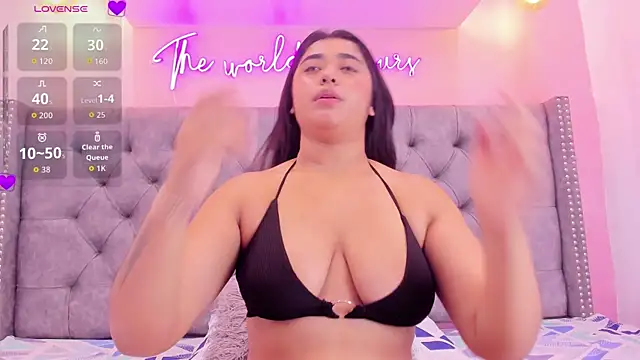 Sophiia 77 online show from January 8, 2026, 10:23 pm