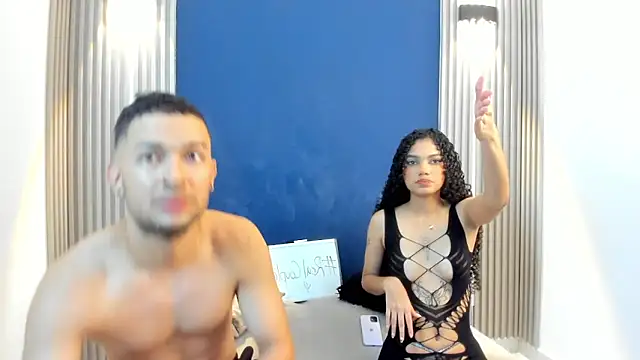 Snapshot of ParisAndMathias chatting on October 24, 2025, 3:25 am ParisAndMathias online show from October 24, 2025, 3:25 am