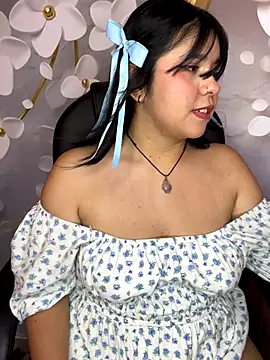 Snapshot of _Bella_7 chatting on October 28, 2025, 2:37 am Bella 7 online show from October 28, 2025, 2:37 am