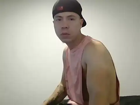 Snapshot of Carlomorelo chatting on October 24, 2025, 11:56 pm Carlomorelo online show from October 24, 2025, 11:56 pm