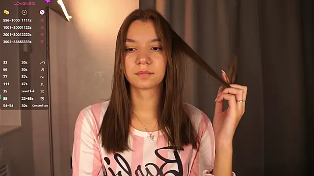 BrynnHolverson online show from October 27, 2025, 6:23 pm