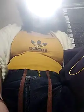 Snapshot of asaka-cute chatting on October 23, 2025, 10:41 pm asaka-cute online show from October 23, 2025, 10:41 pm