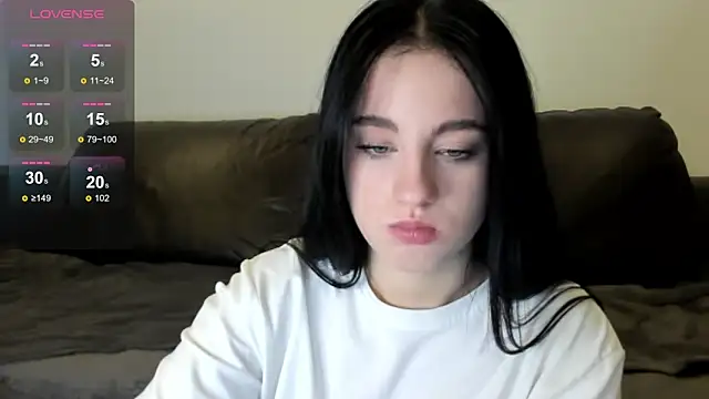 LexiSinnn online show from November 12, 2025, 6:14 am