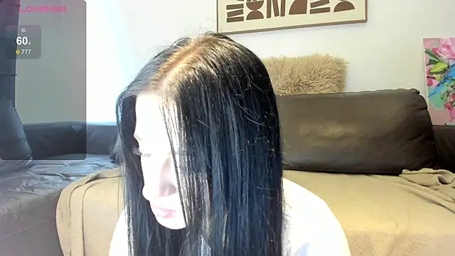 LexiSinnn online show from December 4, 2025, 9:29 am