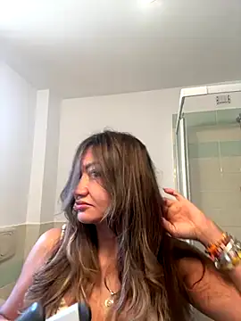 Snapshot of gabriellacali chatting on October 18, 2025, 1:12 pm gabriellacali online show from October 18, 2025, 1:12 pm