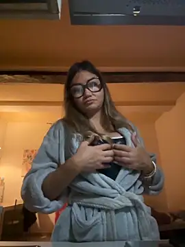 Snapshot of gabriellacali chatting on October 22, 2025, 10:48 am gabriellacali online show from October 22, 2025, 10:48 am