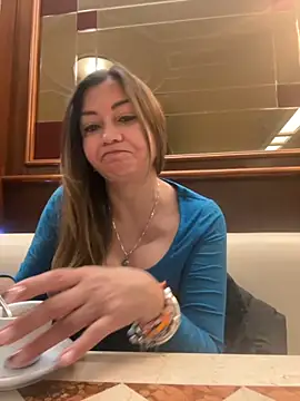 Snapshot of gabriellacali chatting on November 27, 2025, 8:00 pm gabriellacali online show from November 27, 2025, 8:00 pm