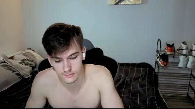 Snapshot of BradyFlint chatting on June 18, 2026, 3:40 am BradyFlint online show from June 18, 2026, 3:40 am