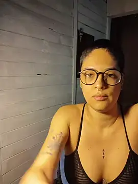 Snapshot of Natimiau chatting on October 18, 2025, 1:23 pm Natimiau online show from October 18, 2025, 1:23 pm