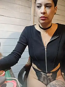 Snapshot of Natimiau chatting on October 23, 2025, 4:17 pm Natimiau online show from October 23, 2025, 4:17 pm