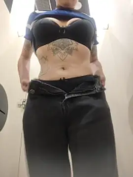 Snapshot of Natimiau chatting on November 12, 2025, 9:47 pm Natimiau online show from November 12, 2025, 9:47 pm