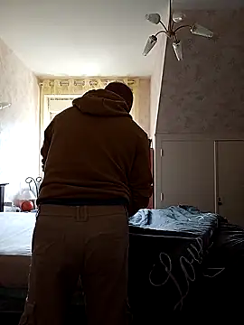 Snapshot of Ptitcouic chatting on October 21, 2025, 8:48 am Ptitcouic online show from October 21, 2025, 8:48 am