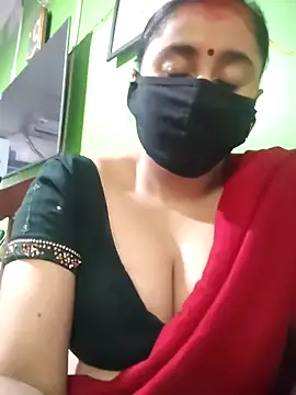 Lovely Queennn online show from October 28, 2025, 6:28 am