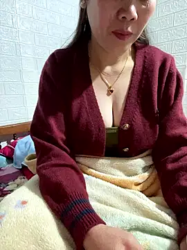 tabby-cat11 online show from January 14, 2026, 10:36 pm