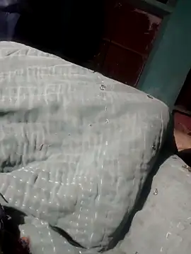 Snapshot of M-MAYA chatting on November 12, 2025, 12:22 am M-MAYA online show from November 12, 2025, 12:22 am