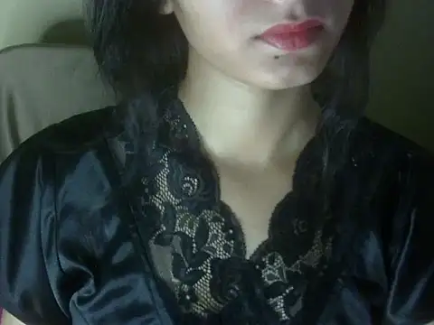 Snapshot of Shezi_N chatting on June 21, 2026, 2:41 pm Shezi N online show from June 21, 2026, 2:41 pm