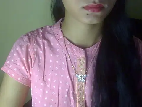 Snapshot of Shezi_N chatting on July 17, 2026, 1:40 pm Shezi N online show from July 17, 2026, 1:40 pm