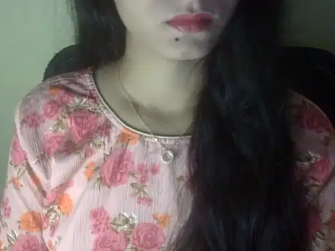 Snapshot of Shezi_N chatting on July 27, 2026, 2:13 pm Shezi N online show from July 27, 2026, 2:13 pm