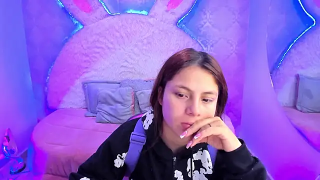 valentina clk online show from March 1, 2026, 1:13 pm