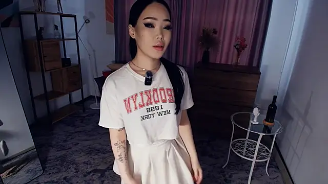 PeonyyKittyy online show from October 24, 2025, 8:00 am