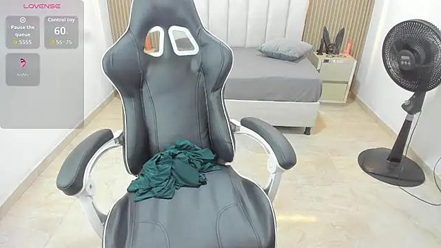 Aziz daud online show from April 14, 2026, 7:09 pm