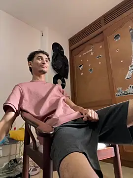 Snapshot of gsusss_feet chatting on November 6, 2025, 6:31 pm gsusss feet online show from November 6, 2025, 6:31 pm