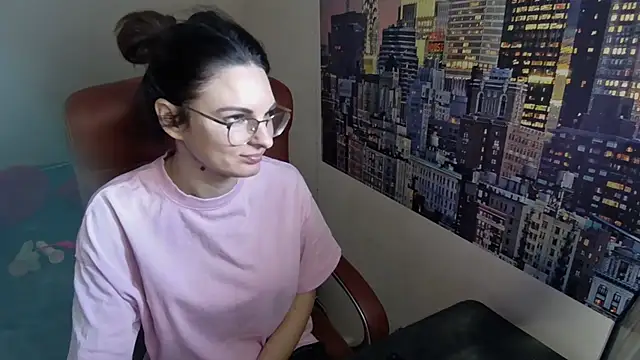 kinkysarahx online show from March 20, 2026, 2:44 pm