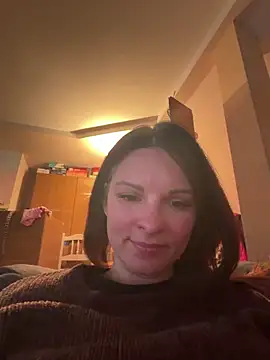 kinkysarahx online show from April 9, 2026, 5:07 pm