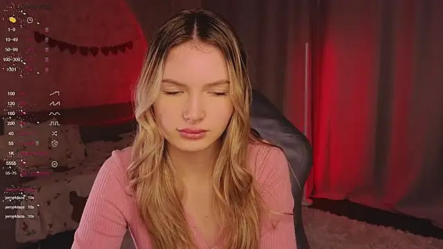 Snapshot of EvelynSin chatting on November 2, 2025, 11:01 am EvelynSin online show from November 2, 2025, 11:01 am